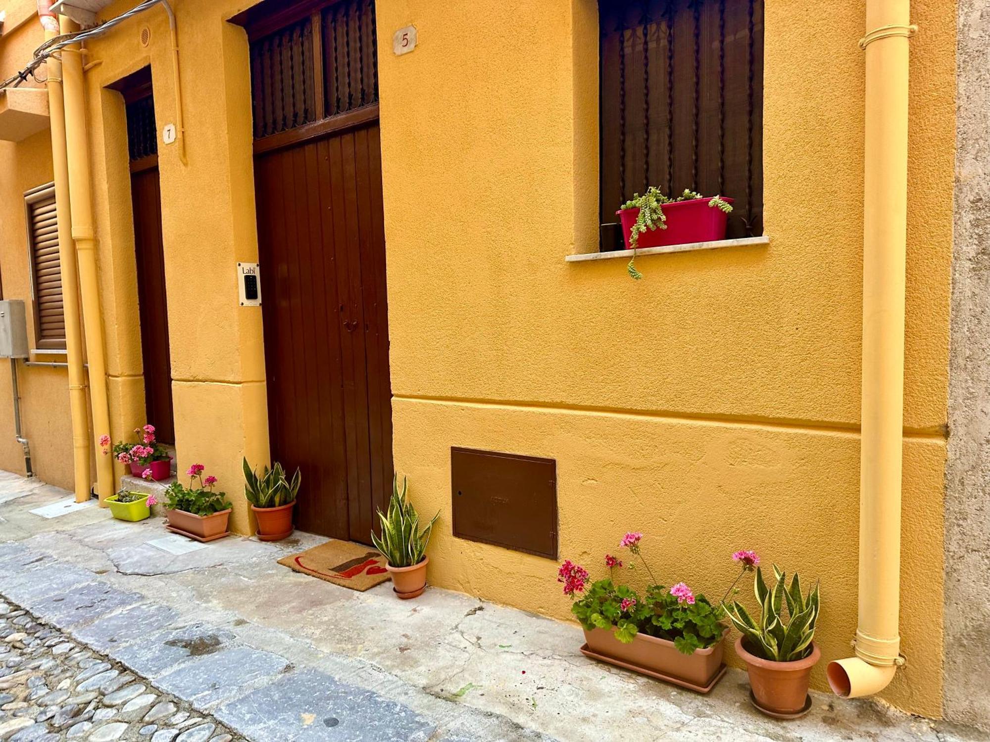 Casa Labi Apartman Termini Imerese Kültér fotó